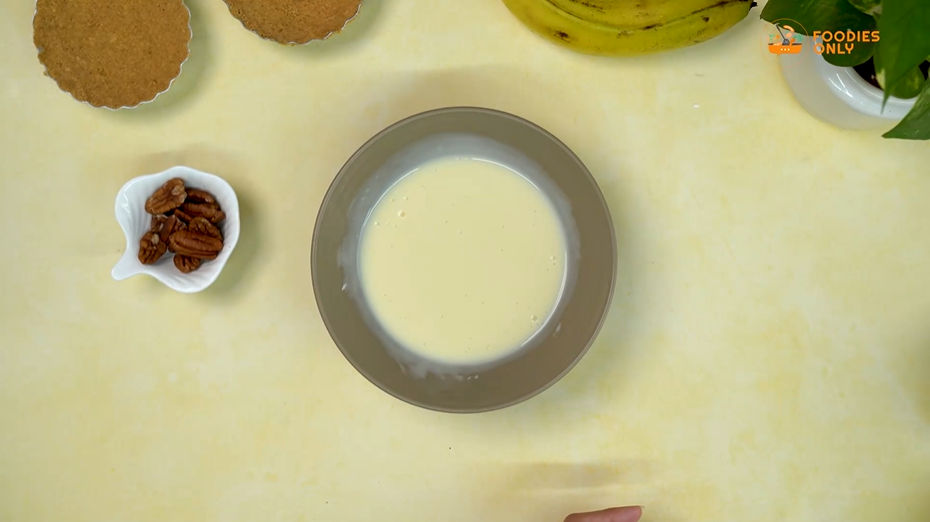 Mix the Cream and Caramel